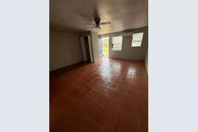 1627 W Fm-351 #15, Beeville, TX 78102 - Photo 19