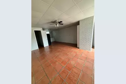 1627 W Fm-351 #15, Beeville, TX 78102 - Photo 7