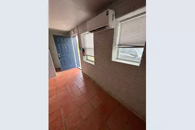 1627 W Fm-351 #15, Beeville, TX 78102 - Photo 11