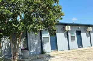 1627 W Fm-351, Beeville, TX 78102 - Photo 3