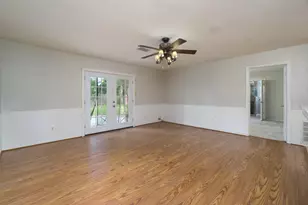 2119 Williamsburg Ct S, League City, TX 77573 - Photo 5