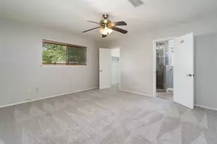 2119 Williamsburg Ct S, League City, TX 77573 - Photo 11