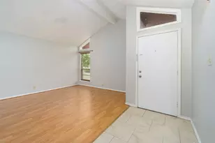 2119 Williamsburg Ct S, League City, TX 77573 - Photo 3