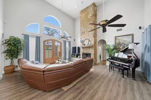 527 S Ohio Ave, La Porte, TX 77571 - Photo 9