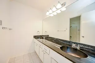 9238 Stroud Dr, Houston, TX 77036 - Photo 19