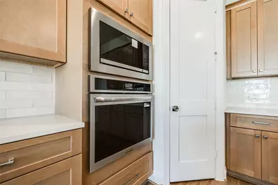 494 Hunters Crossing, Sealy, TX 77474 - Photo 17