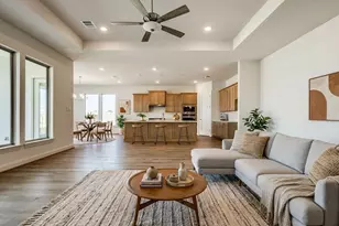 494 Hunters Crossing, Sealy, TX 77474 - Photo 5