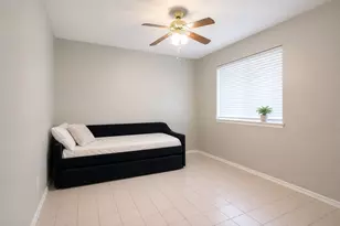 6031 Lark Haven Ln, Houston, TX 77085 - Photo 7