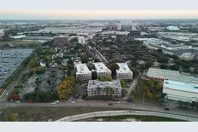 2209 S Braeswood Boulevard #32C, Houston, TX 77030 - Photo 17