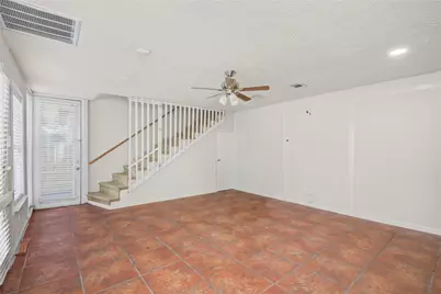 5902 Hornwood Dr B, Houston, TX 77081 - Photo 9