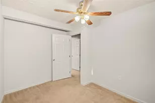 5902 Hornwood Dr B, Houston, TX 77081 - Photo 21