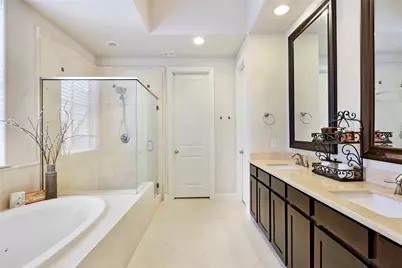 2049 Fannin Station N, Houston, TX 77045 - Photo 11
