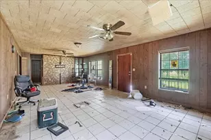 10572 Opal St, Beaumont, TX 77705 - Photo 5