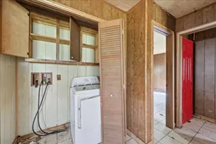 10572 Opal St, Beaumont, TX 77705 - Photo 7