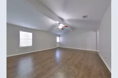 2322 Oyster Bay Avenue, Texas City, TX 77568 - Photo 3