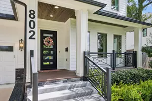 802 W 30th St, Houston, TX 77018 - Photo 3