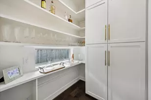 802 W 30th St, Houston, TX 77018 - Photo 13