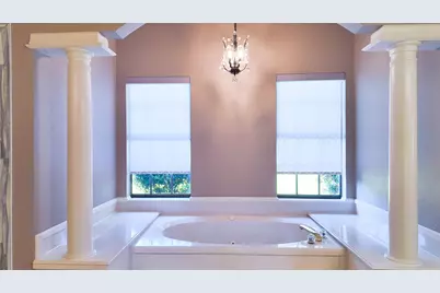 346 Timbercreek Drive, Lake Jackson, TX 77566 - Photo 21