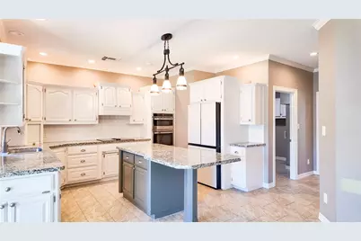 346 Timbercreek Drive, Lake Jackson, TX 77566 - Photo 11