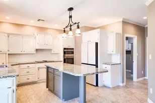 346 Timbercreek Dr, Lake Jackson, TX 77566 - Photo 11