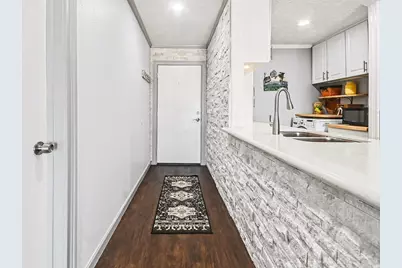 307 Yacht Club Lane #307, El Lago, TX 77586 - Photo 3