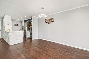 307 Yacht Club Ln, El Lago, TX 77586 - Photo 7