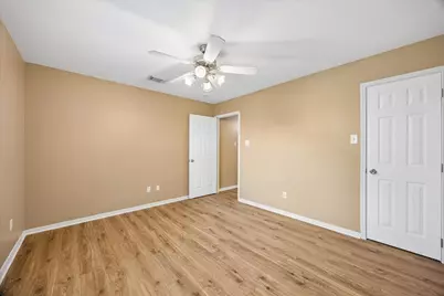 4341 Country Club Drive, Dickinson, TX 77539 - Photo 7