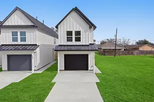 524 N 4th St, La Porte, TX 77571 - Photo 1