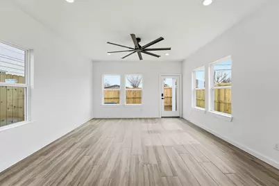 524 N 4th Street, La Porte, TX 77571 - Photo 15