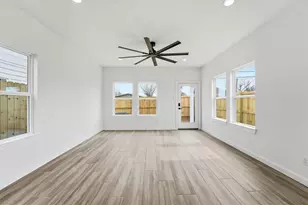 524 N 4th St, La Porte, TX 77571 - Photo 15