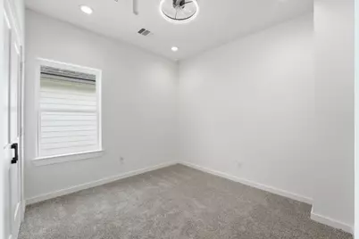 524 N 4th Street, La Porte, TX 77571 - Photo 17