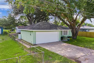 2337 Pearland Ave, Pearland, TX 77581 - Photo 25