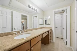 2700 Revere St, Houston, TX 77098 - Photo 9