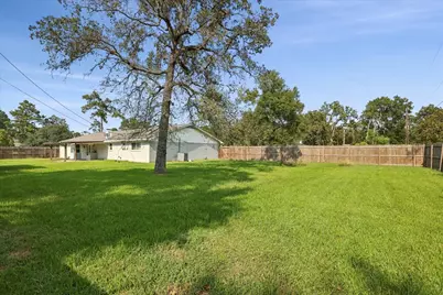 13525 Leaning Oaks Drive, Beaumont, TX 77713 - Photo 35