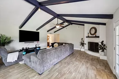 13525 Leaning Oaks Drive, Beaumont, TX 77713 - Photo 7