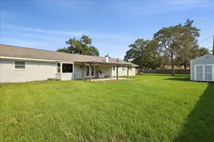 13525 Leaning Oaks Dr, Beaumont, TX 77713 - Photo 37
