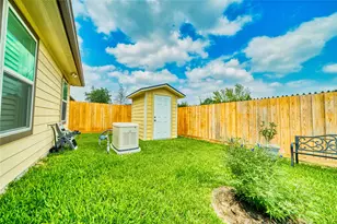 18306 W Hardy Rd, Houston, TX 77073 - Photo 31
