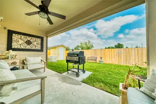 18306 W Hardy Rd, Houston, TX 77073 - Photo 29
