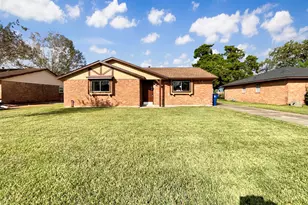 205 Bastrop St, Angleton, TX 77515 - Photo 1