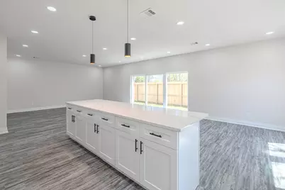 6814 Champion Lane, Houston, TX 77091 - Photo 9