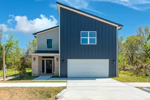 6814 Champion Ln, Houston, TX 77091 - Photo 1