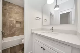 7502 Carver Rd, Houston, TX 77088 - Photo 39