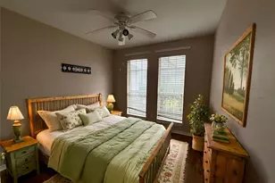 504 E West St, El Campo, TX 77437 - Photo 5