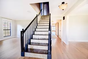 404 Huckleberry Dr, Lake Jackson, TX 77566 - Photo 9