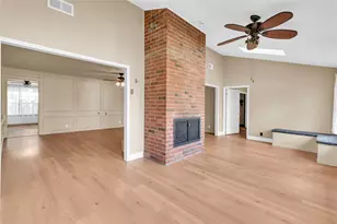 404 Huckleberry Dr, Lake Jackson, TX 77566 - Photo 23