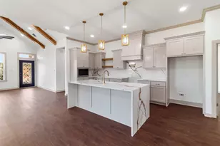 2805 Clarks Ln, Bryan, TX 77808 - Photo 7