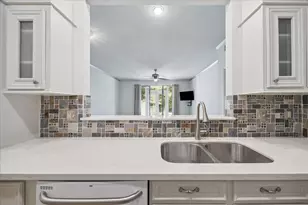 2475 Underwood St, Houston, TX 77030 - Photo 7