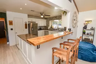 720 Surrey Ln, Simonton, TX 77485 - Photo 9