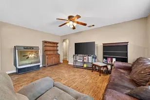 141 Town and Country Dr, Huntsville, TX 77320 - Photo 13