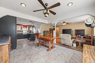 141 Town and Country Dr, Huntsville, TX 77320 - Photo 11